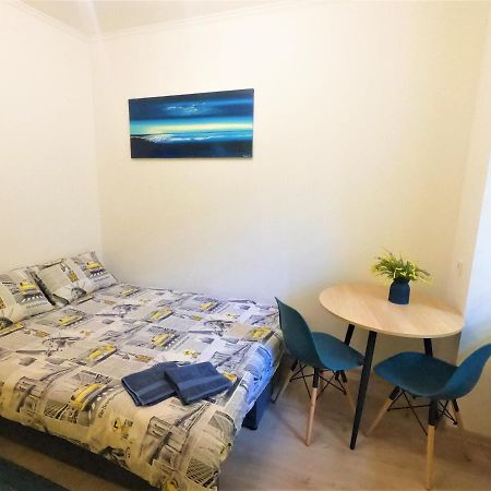 Style And Smart Apartment Lviv Bagian luar foto
