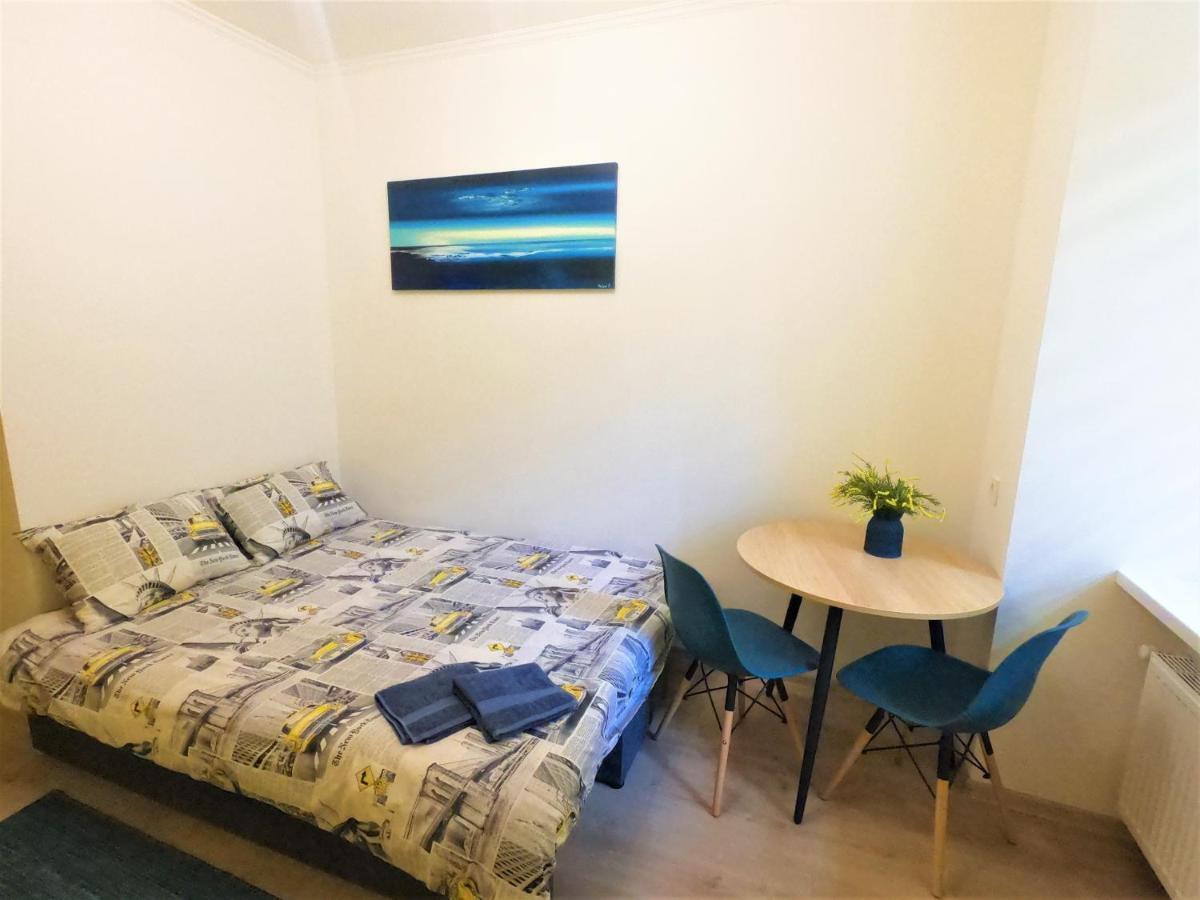 Style And Smart Apartment Lviv Bagian luar foto