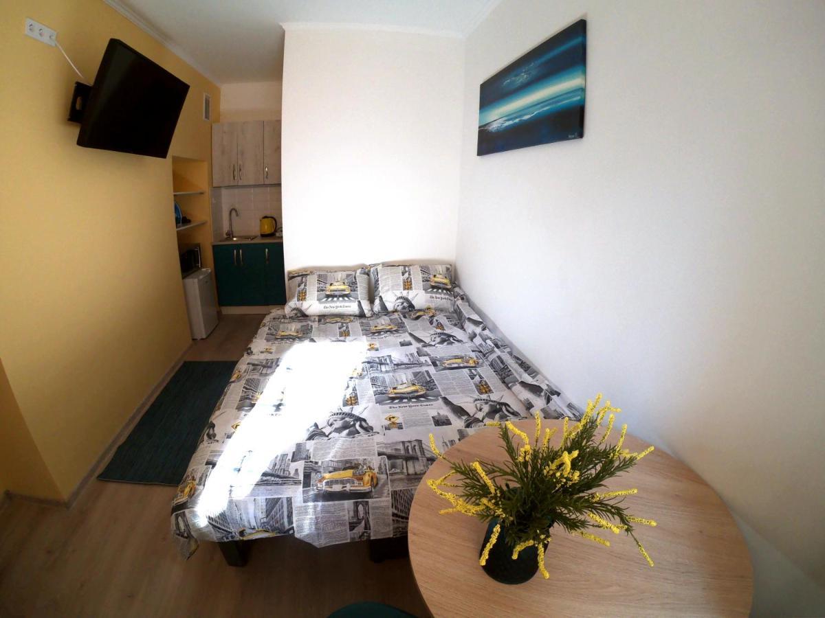 Style And Smart Apartment Lviv Bagian luar foto